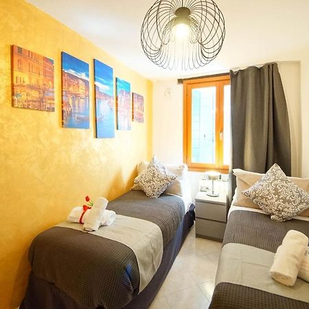 Gondola View Apartment Wenecja Zewnętrze zdjęcie